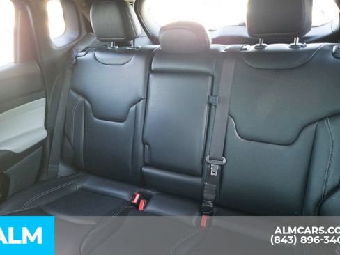 Used 2025 Jeep Compass Limited AWD/4WD image 16