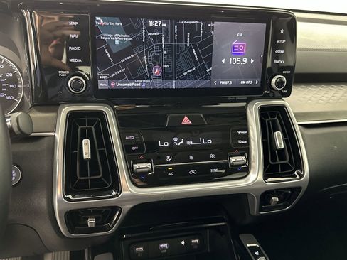 Used 2022 Kia Sorento SX image 21