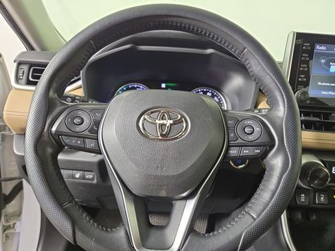 Used 2021 Toyota RAV4 XLE w/ Convenience Package AWD/4WD image 23