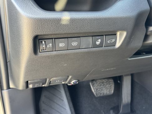 New 2025 Toyota RAV4 XLE image 17