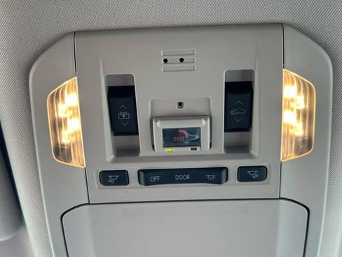 Used 2021 Toyota Highlander Platinum AWD/4WD image 28