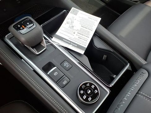 New 2026 Nissan Pathfinder Platinum AWD/4WD image 25