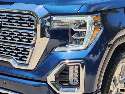 Used 2021 GMC Sierra 1500 Denali w/ Denali Ultimate Package AWD/4WD image 9