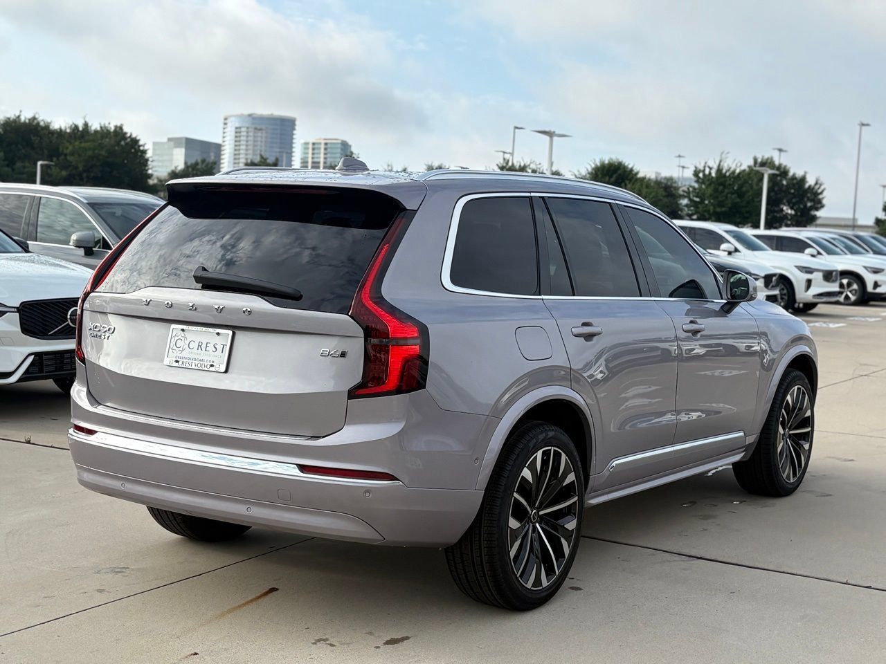 New 2026 Volvo XC90 B6 Plus w/ Protection Package Premier AWD/4WD image 4