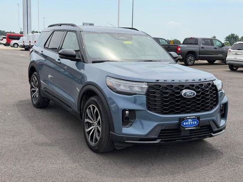 Certified 2026 Ford Explorer ST-Line AWD/4WD image 3