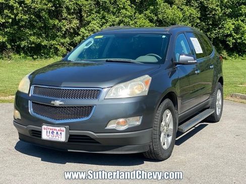 Used 2011 Chevrolet Traverse LT w/ Personal Connectivity Package FWD image 3
