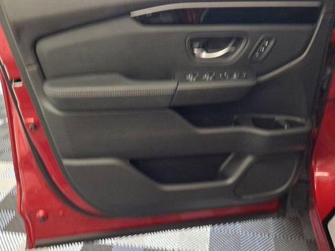 Certified 2025 Honda Pilot EX-L image 18