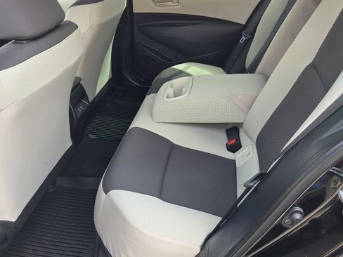 Certified 2025 Toyota Corolla LE FWD image 5