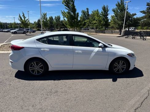 Used 2018 Hyundai Elantra SEL FWD image 6