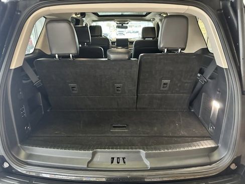 Used 2022 Ford Expedition XLT w/ Equipment Group 202A image 16