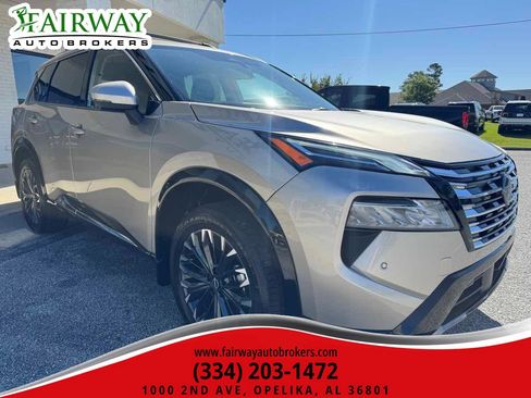 Used 2026 Nissan Rogue Platinum w/ Platinum Premium Package AWD/4WD image 41