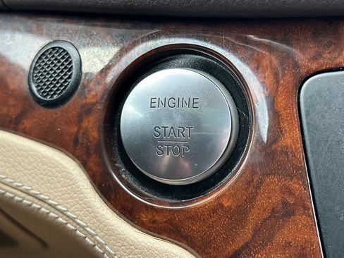 Used 2015 Mercedes-Benz SL 63 AMG image 32