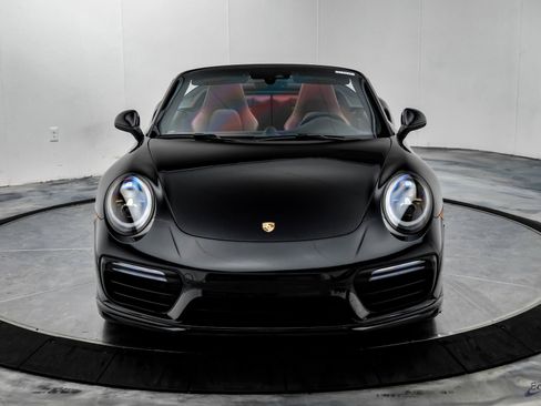 Used 2019 Porsche 911 Turbo image 34