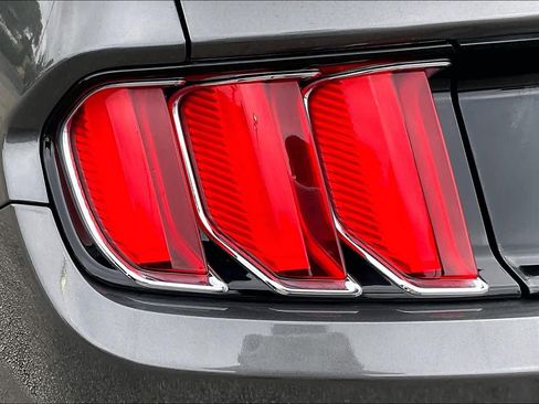 Used 2015 Ford Mustang GT Premium w/ Equipment Group 401A RWD image 23