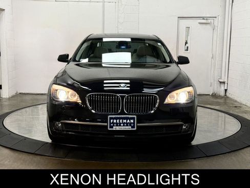 Used 2012 BMW 750Li w/ Driver Assistance Pkg RWD image 3