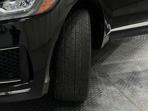 Used 2018 Jaguar F-PACE S image 37