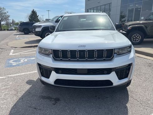 New 2026 Jeep Grand Cherokee L Limited AWD/4WD image 10