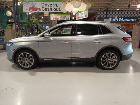 Used 2023 Lincoln Nautilus Reserve AWD/4WD image 16