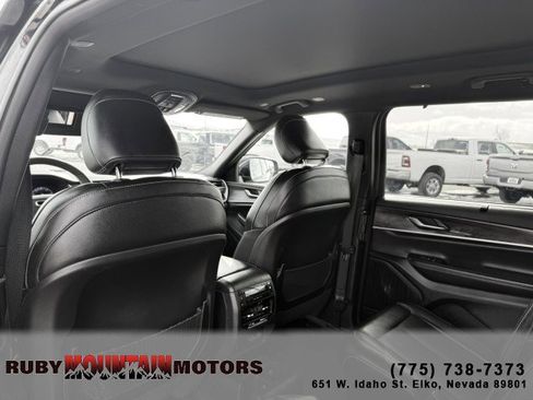 Used 2024 Jeep Grand Cherokee L Limited w/ Luxury Tech Group II image 18