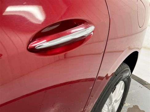 Used 2019 Buick Enclave Essence image 33