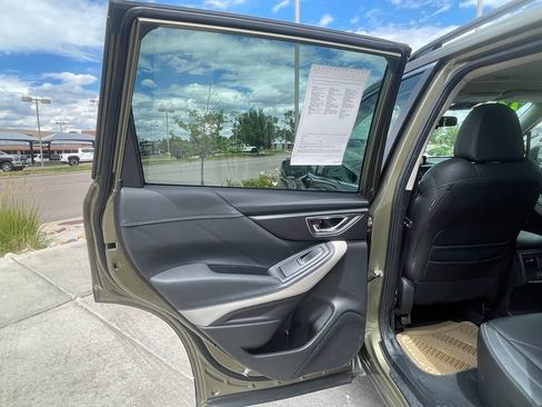 Used 2023 Subaru Forester Limited AWD/4WD image 28