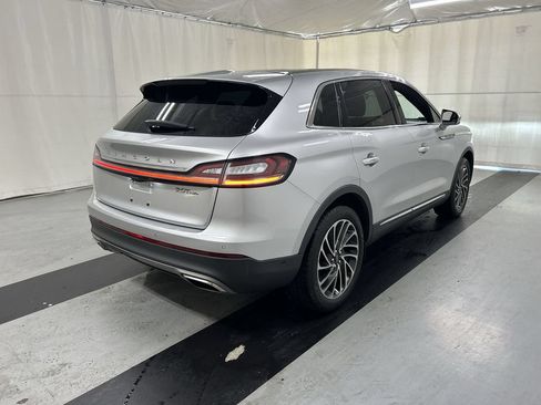 Used 2019 Lincoln Nautilus Reserve AWD/4WD image 2