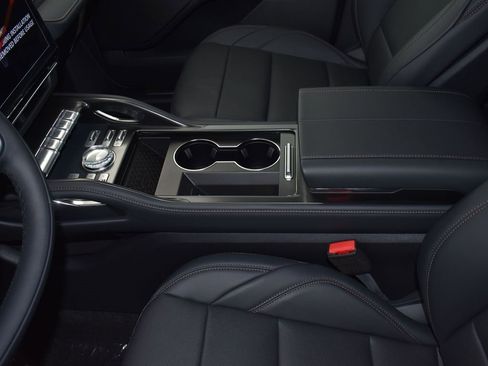 New 2025 Lincoln Nautilus Premier w/ Equipment Group 102A image 15