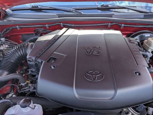 Used 2015 Toyota Tacoma PreRunner w/ SR5 Package image 20