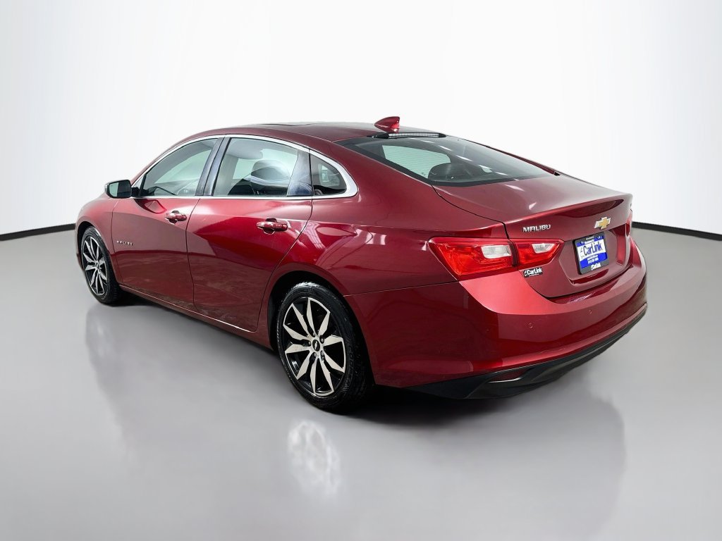 Used 2017 Chevrolet Malibu LT w/ Leather Package FWD image 5