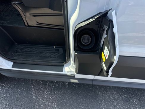 New 2025 Ford Transit 250 148 Medium Roof w/ Load Area Protection Package image 30