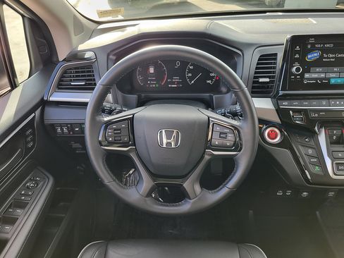 Used 2025 Honda Odyssey Touring image 22