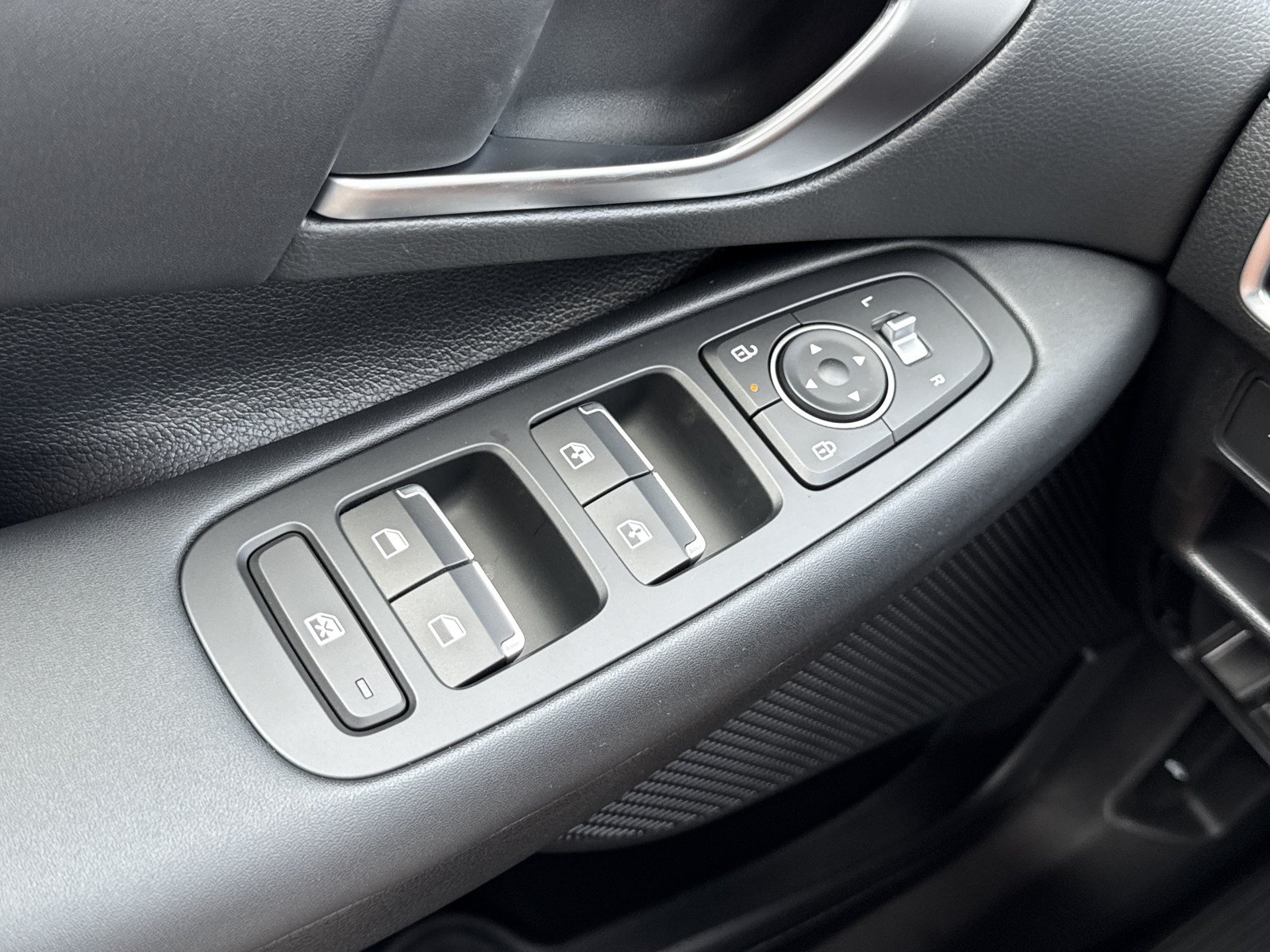 New 2026 Hyundai Sonata SEL FWD image 15