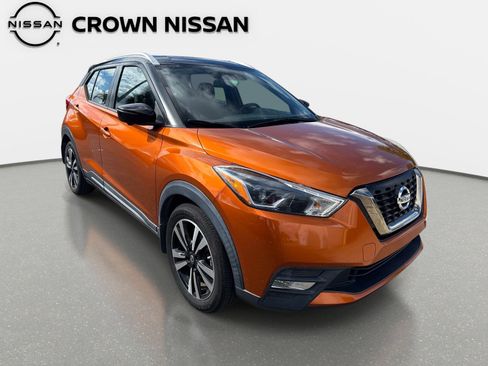 Certified 2019 Nissan Kicks SR FWD image 11