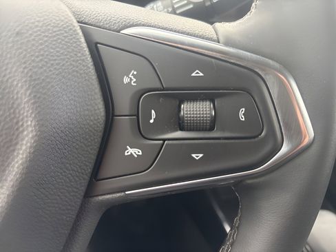 Used 2025 Chevrolet Trax ACTIV w/ Driver Confidence Package FWD image 22