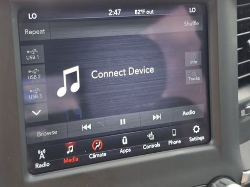 Used 2020 RAM 1500 Big Horn AWD/4WD image 9