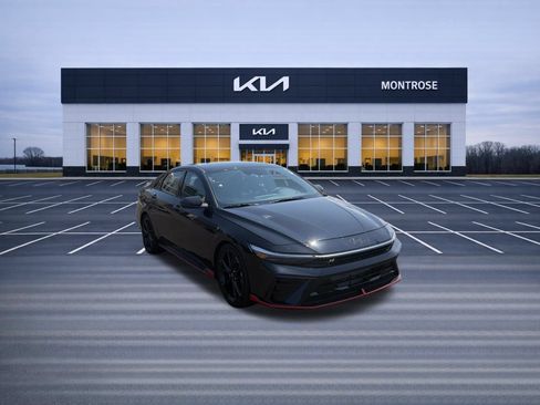 Used 2025 Hyundai Elantra N FWD image 3