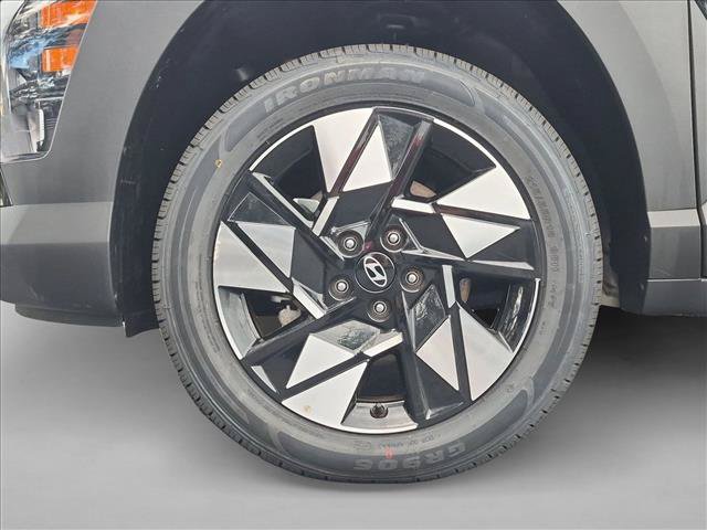 Used 2025 Hyundai Kona SEL AWD/4WD image 23