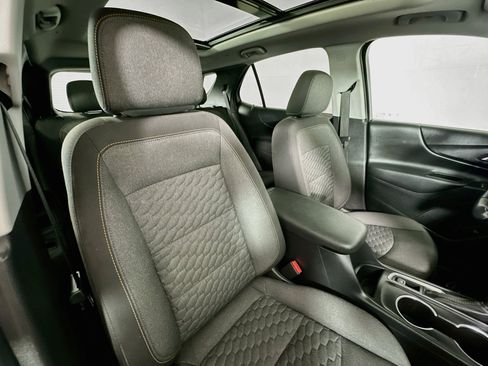 Used 2021 Chevrolet Equinox LT FWD image 26