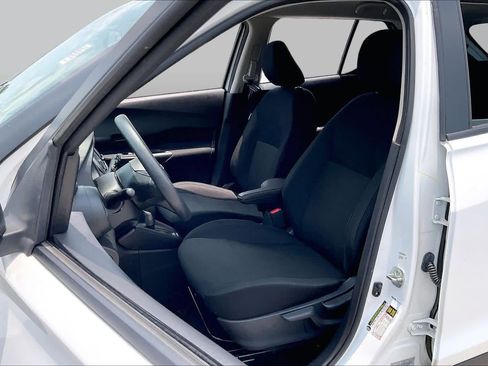 Used 2024 Nissan Kicks S FWD image 8