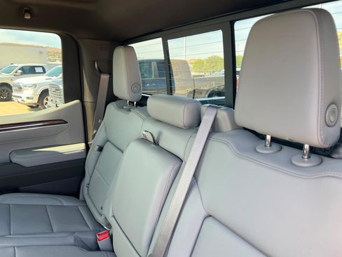 New 2026 Chevrolet Silverado 1500 LT Trail Boss w/ Convenience Package II AWD/4WD image 21