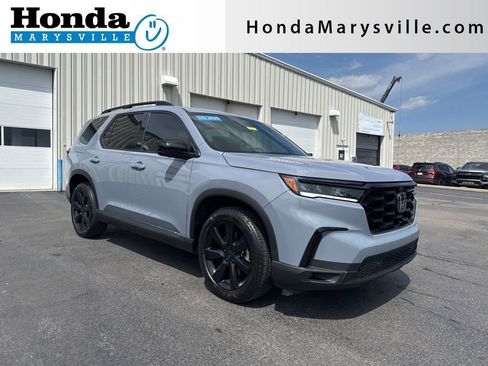 Certified 2025 Honda Pilot Black Edition image 1