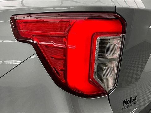 Used 2023 Ford Explorer XLT w/ Equipment Group 202A image 31