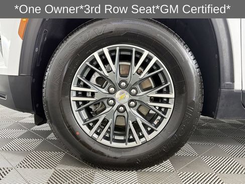 Used 2024 Chevrolet Traverse LT image 9