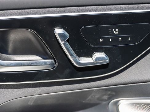Used 2024 Mercedes-Benz GLC 300 4MATIC image 20