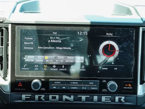 Used 2025 Nissan Frontier SV RWD image 12