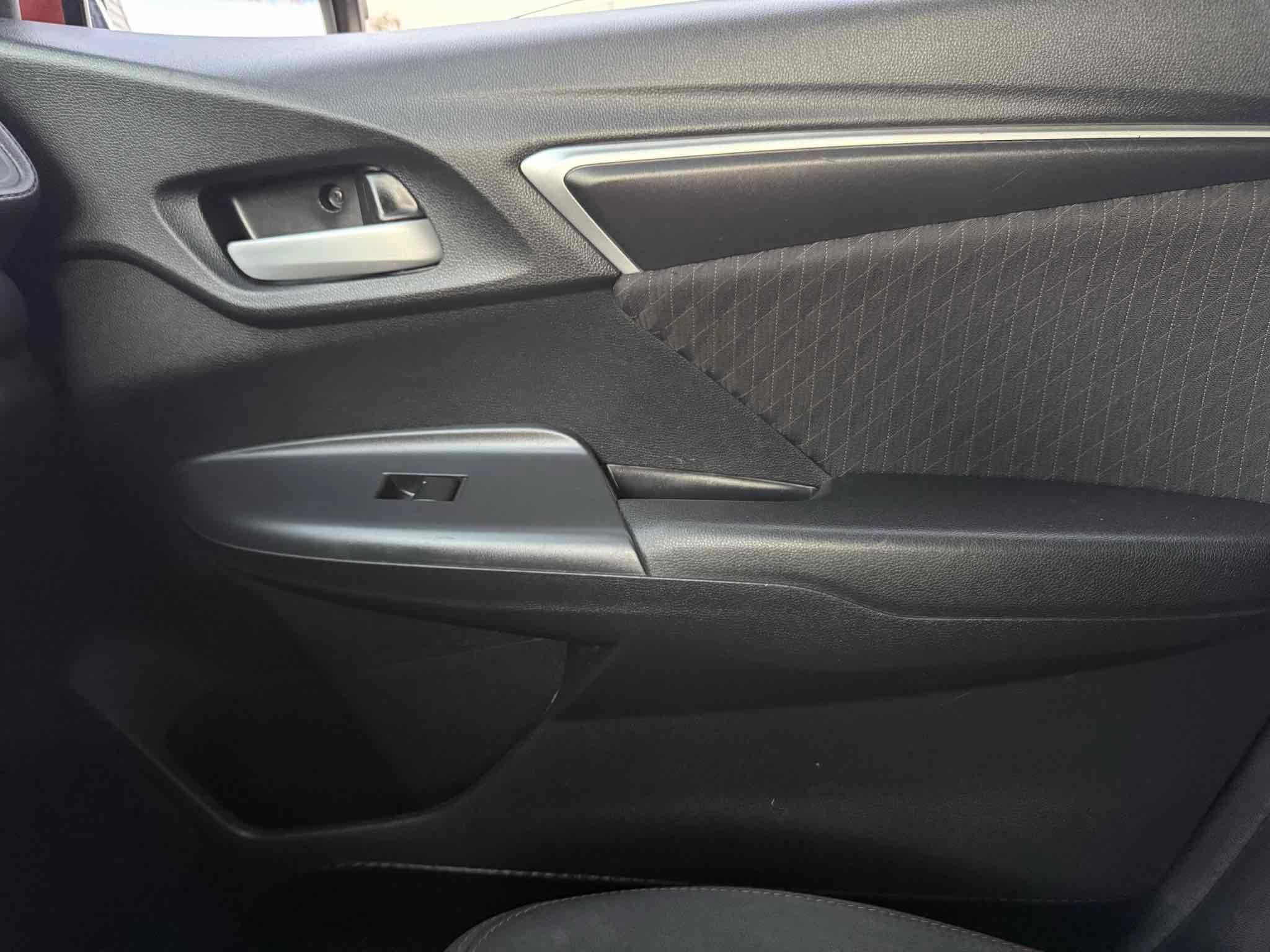 Used 2018 Honda Fit Sport image 96