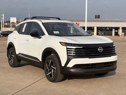 New 2026 Nissan Kicks SV w/ SV Premium Package image 5