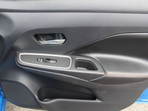 Used 2020 Nissan Versa SR w/ Convenience Package image 14