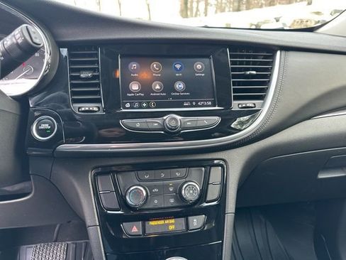 Used 2022 Buick Encore Preferred w/ Safety Package image 19
