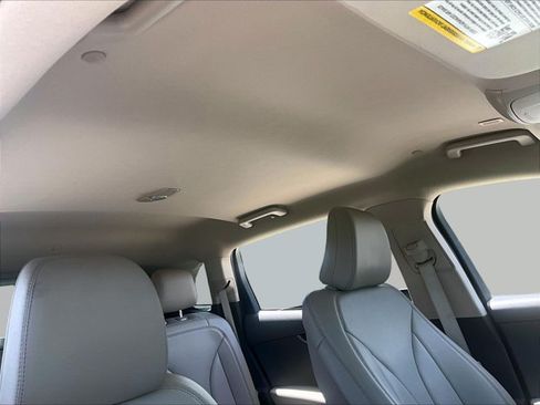 Used 2023 Lincoln Nautilus FWD image 17